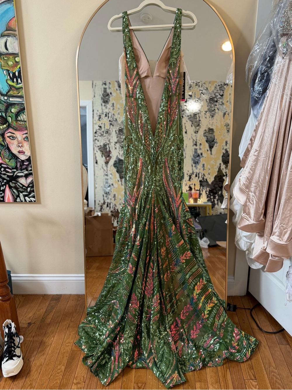 NWT JOVANI Green High Glam Sequin Prom Gown 22770 ~ Size 4 ~ Retail $829 - Picture 5 of 14